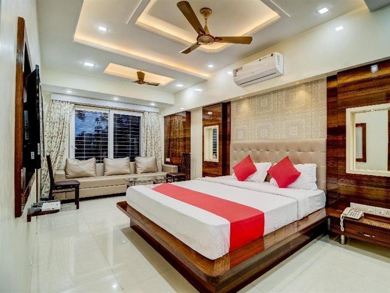 Collection O 47512 Eleven Petals Resort آليباغ المظهر الخارجي الصورة