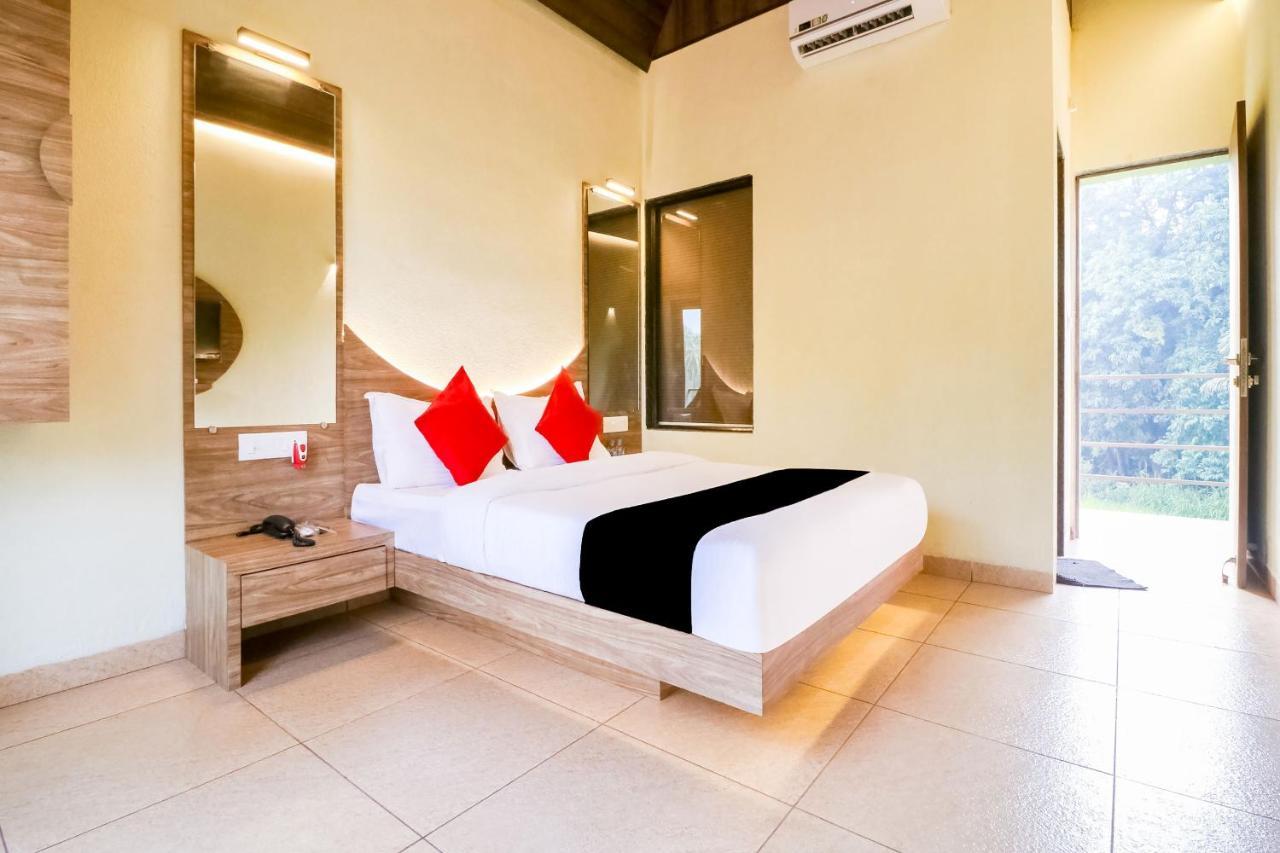 Collection O 47512 Eleven Petals Resort آليباغ المظهر الخارجي الصورة